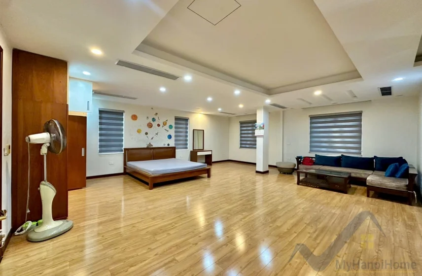 Xem ảnh 11: Ảnh 11: Cần thuê biệt thự Vinhomes Riverside Long Biên, 4PN có thang máy