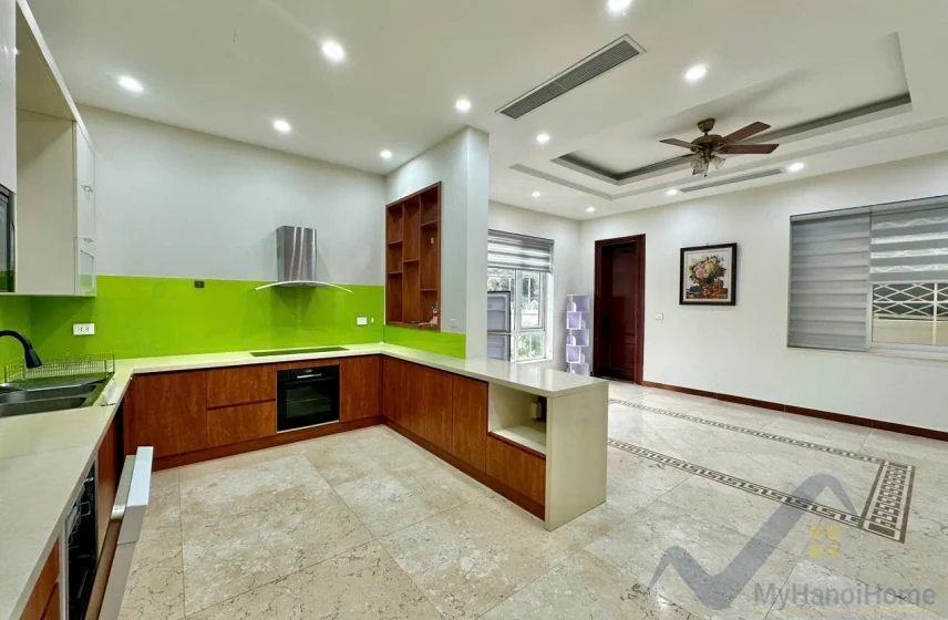 Xem ảnh 23: Ảnh 23: Cần thuê biệt thự Vinhomes Riverside Long Biên, 4PN có thang máy