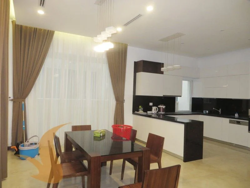 Xem ảnh 6: Ảnh 6: Cho thuê biệt thự Anh Đào Vinhomes Riverside đã hoàn thiện