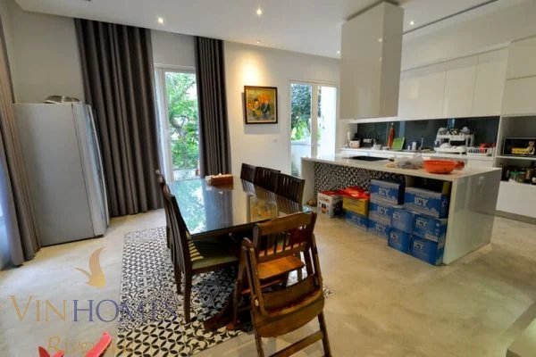 Xem ảnh 4: Ảnh 4: Cho thuê biệt thự Bằng Lăng Vinhomes Riverside đủ đồ 4PN