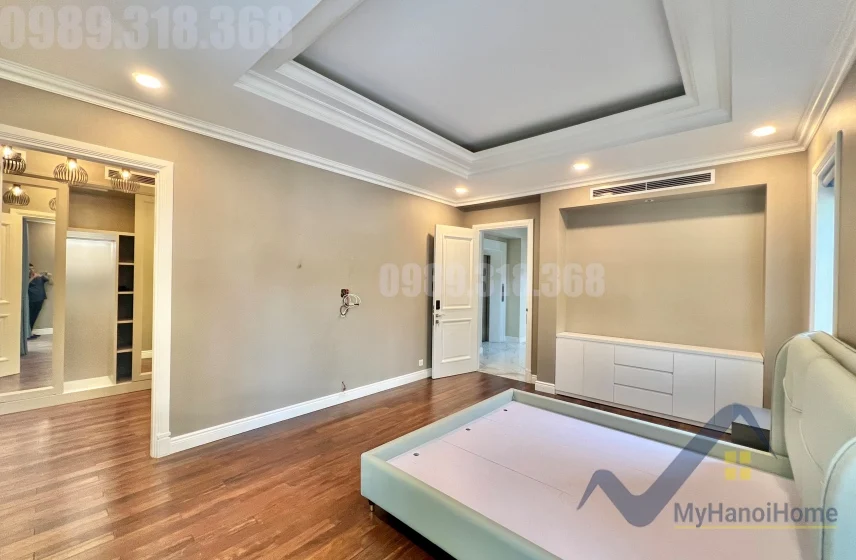 Xem ảnh 6: Ảnh 6: Cho thuê biệt thự căn góc Vinhomes Riverside có thang máy