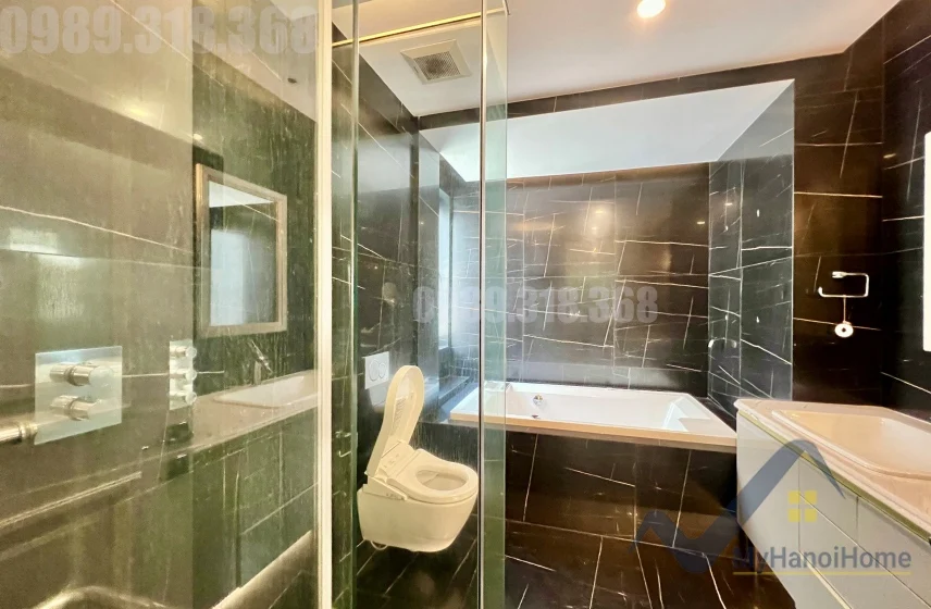 Xem ảnh 8: Ảnh 8: Cho thuê biệt thự căn góc Vinhomes Riverside có thang máy