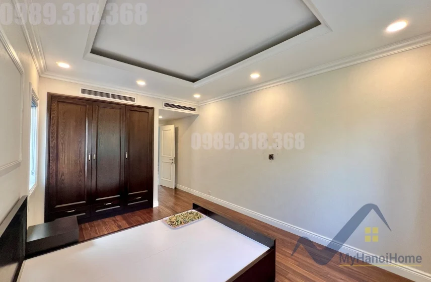 Xem ảnh 16: Ảnh 16: Cho thuê biệt thự căn góc Vinhomes Riverside có thang máy