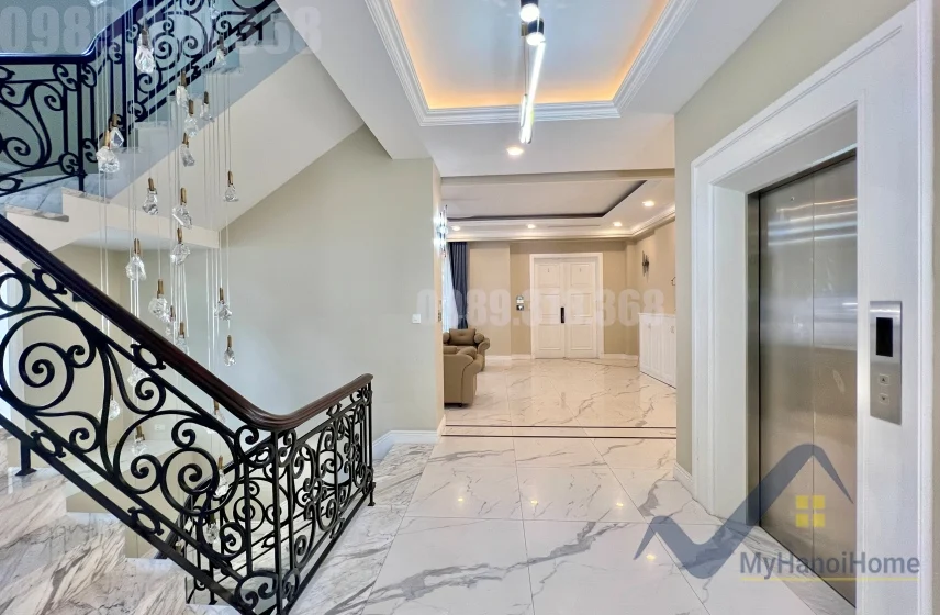 Xem ảnh 26: Ảnh 26: Cho thuê biệt thự căn góc Vinhomes Riverside có thang máy