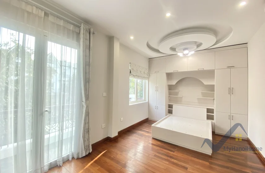 Xem ảnh 2: Ảnh 2: Cho thuê biệt thự đơn lập Vinhomes Riverside có tầng hầm