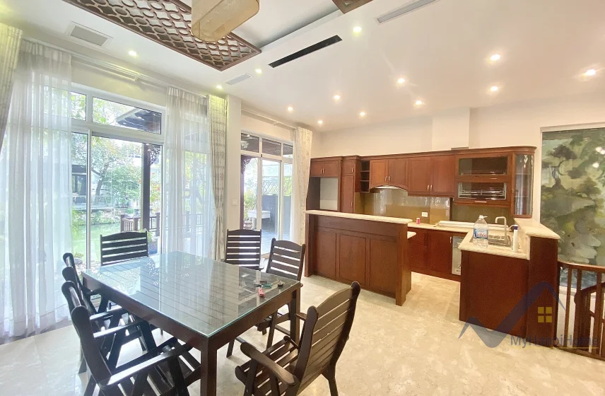 Xem ảnh 12: Ảnh 12: Cho thuê biệt thự đơn lập Vinhomes Riverside có tầng hầm