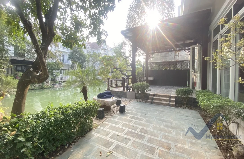 Xem ảnh 13: Ảnh 13: Cho thuê biệt thự đơn lập Vinhomes Riverside có tầng hầm