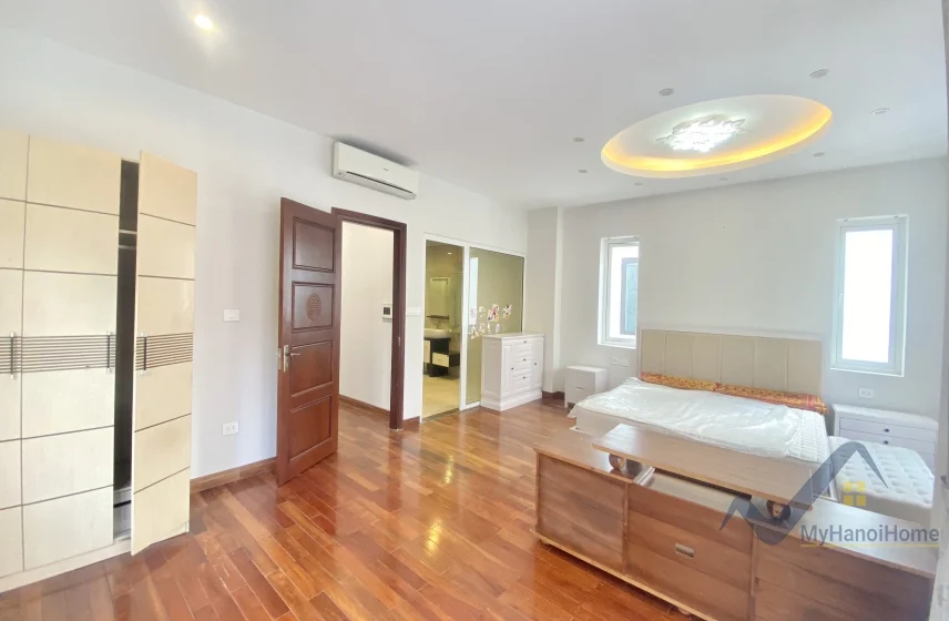 Xem ảnh 15: Ảnh 15: Cho thuê biệt thự đơn lập Vinhomes Riverside có tầng hầm