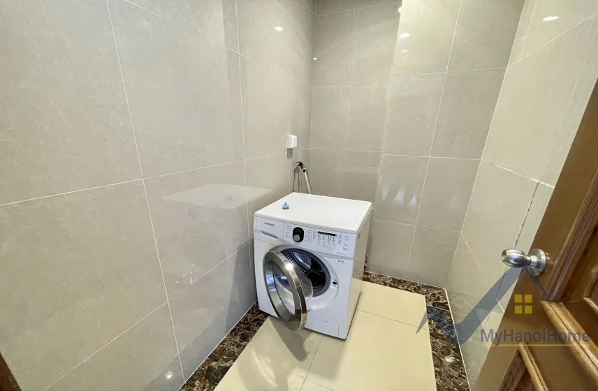 Xem ảnh 16: Ảnh 16: Cho thuê biệt thự đơn lập Vinhomes Riverside vườn rộng đủ đồ