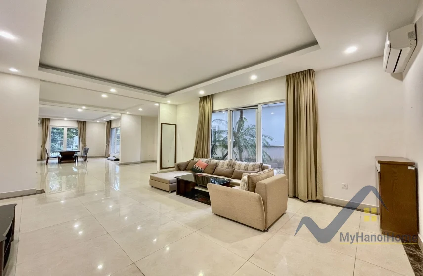 Xem ảnh 17: Ảnh 17: Cho thuê biệt thự đơn lập Vinhomes Riverside vườn rộng đủ đồ