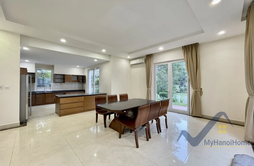 Xem ảnh 18: Ảnh 18: Cho thuê biệt thự đơn lập Vinhomes Riverside vườn rộng đủ đồ