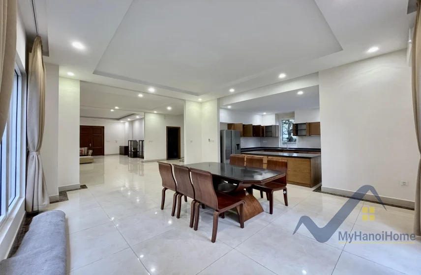 Xem ảnh 19: Ảnh 19: Cho thuê biệt thự đơn lập Vinhomes Riverside vườn rộng đủ đồ