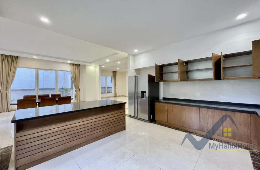 Xem ảnh 20: Ảnh 20: Cho thuê biệt thự đơn lập Vinhomes Riverside vườn rộng đủ đồ