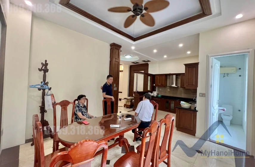 Xem ảnh 21: Ảnh 21: Cho thuê biệt thự Hoa Sữa Vinhomes Riverside 4PN đủ đồ