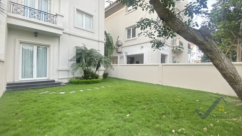 Xem ảnh 2: Ảnh 2: Cho thuê biệt thự Hoa Sữa Vinhomes Riverside căn song lập