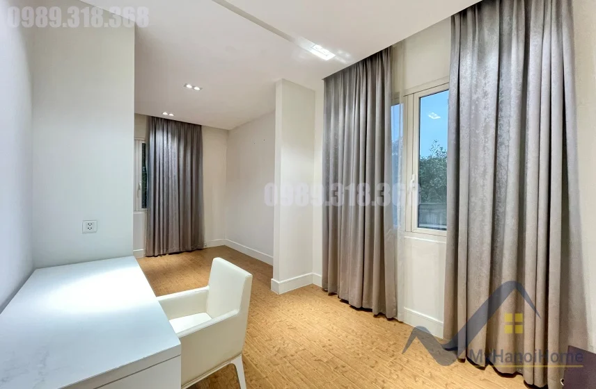 Xem ảnh 8: Ảnh 8: Cho thuê biệt thự Hoa Sữa Vinhomes Riverside căn song lập