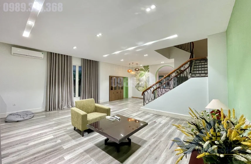 Xem ảnh 14: Ảnh 14: Cho thuê biệt thự Hoa Sữa Vinhomes Riverside căn song lập