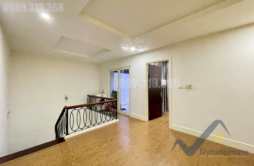 Xem ảnh 15: Ảnh 15: Cho thuê biệt thự Hoa Sữa Vinhomes Riverside căn song lập