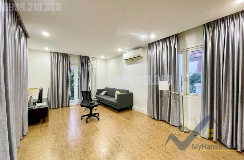 Xem ảnh 16: Ảnh 16: Cho thuê biệt thự Hoa Sữa Vinhomes Riverside căn song lập