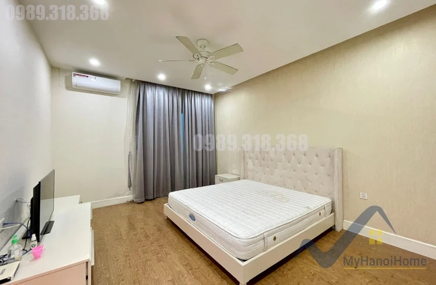 Xem ảnh 23: Ảnh 23: Cho thuê biệt thự Hoa Sữa Vinhomes Riverside căn song lập