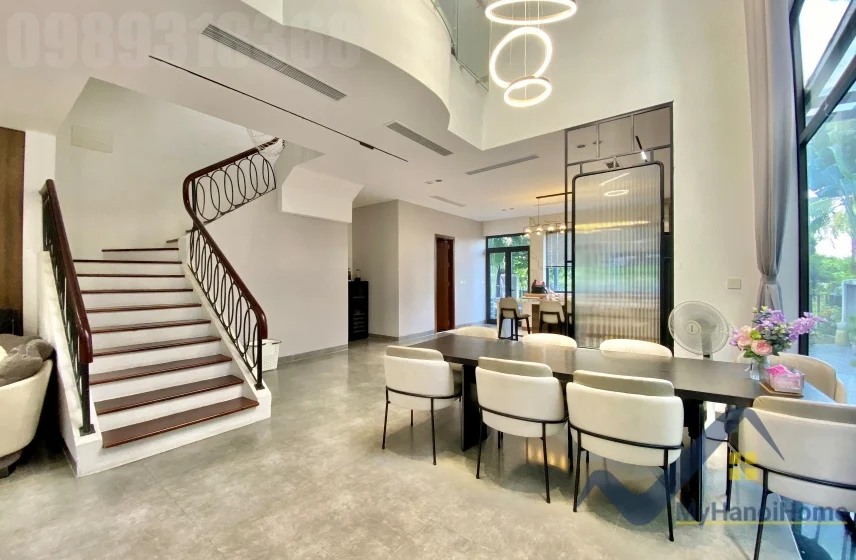 Xem ảnh 17: Ảnh 17: Cho thuê biệt thự Hoa Sữa Vinhomes Riverside đã hoàn thiện nội thất