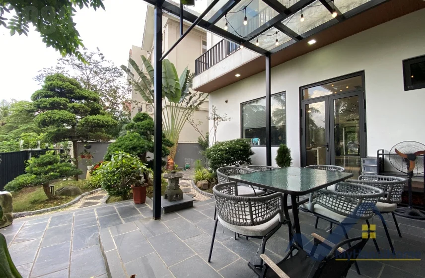 Xem ảnh 21: Ảnh 21: Cho thuê biệt thự Hoa Sữa Vinhomes Riverside đã hoàn thiện nội thất