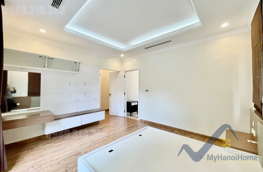Xem ảnh 11: Ảnh 11: Cho thuê biệt thự Hoa Sữa Vinhomes Riverside full nội thất