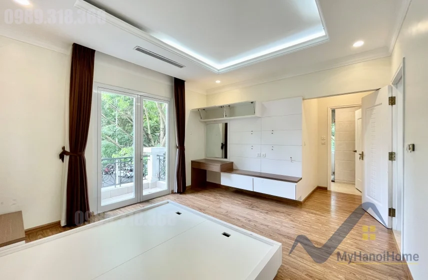 Xem ảnh 12: Ảnh 12: Cho thuê biệt thự Hoa Sữa Vinhomes Riverside full nội thất
