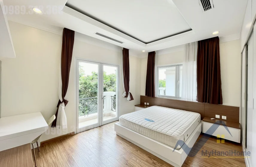Xem ảnh 16: Ảnh 16: Cho thuê biệt thự Hoa Sữa Vinhomes Riverside full nội thất