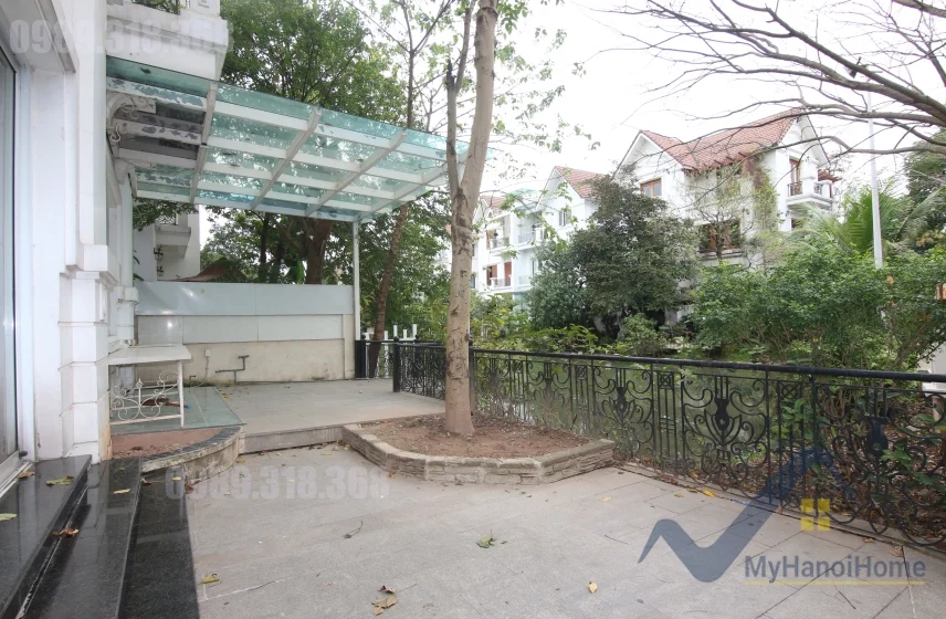 Xem ảnh 24: Ảnh 24: Cho thuê biệt thự Hoa Sữa Vinhomes Riverside full nội thất