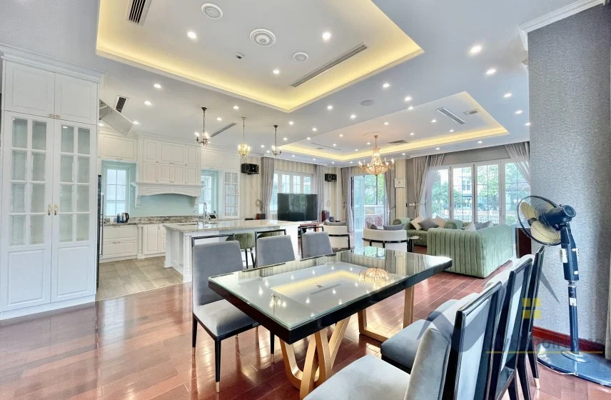 Xem ảnh 28: Ảnh 28: Cho thuê biệt thự Hoa Sữa Vinhomes Riverside gần bể bơi