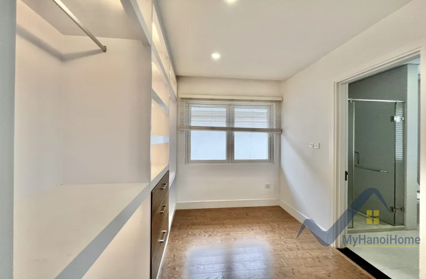 Xem ảnh 10: Ảnh 10: Cho thuê biệt thự Hoa Sữa Vinhomes Riverside, gần BIS, đủ đồ
