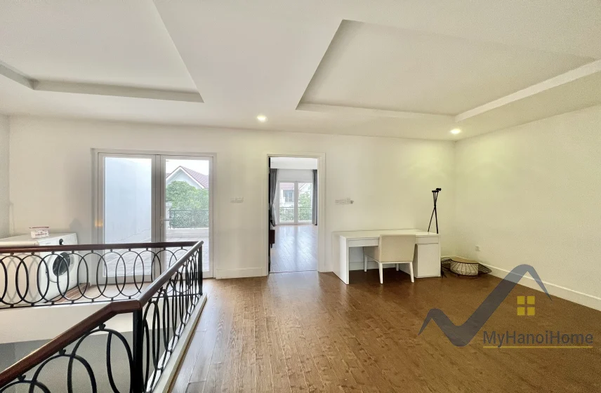 Xem ảnh 12: Ảnh 12: Cho thuê biệt thự Hoa Sữa Vinhomes Riverside, gần BIS, đủ đồ