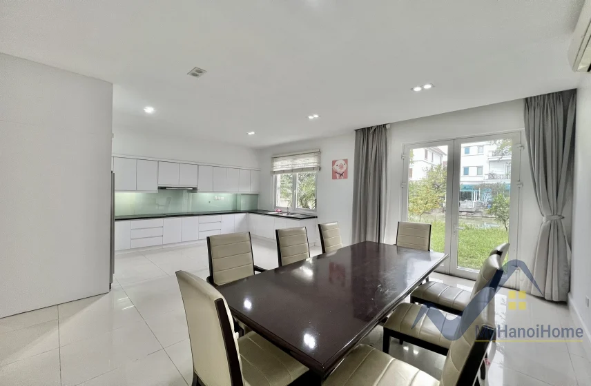 Xem ảnh 18: Ảnh 18: Cho thuê biệt thự Hoa Sữa Vinhomes Riverside, gần BIS, đủ đồ
