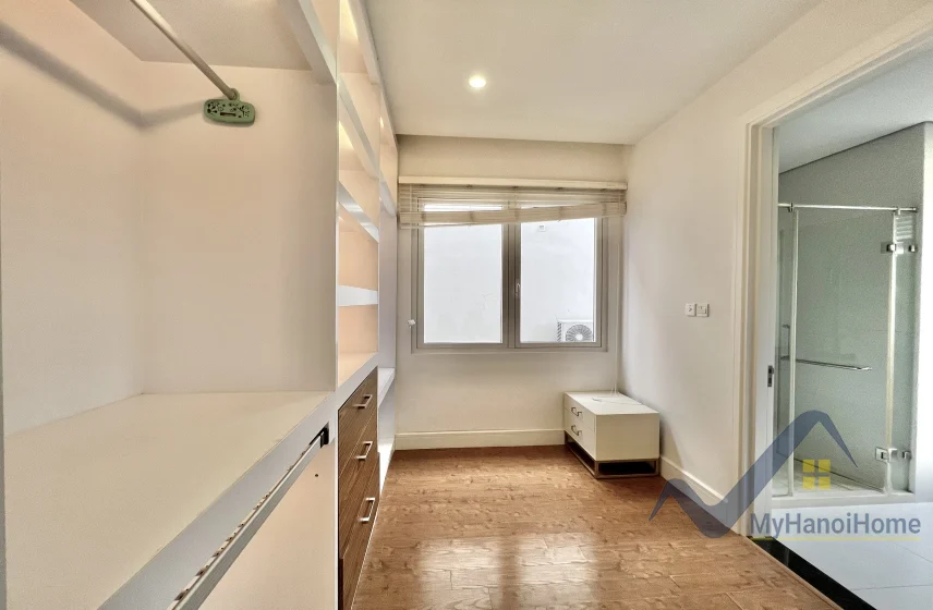 Xem ảnh 23: Ảnh 23: Cho thuê biệt thự Hoa Sữa Vinhomes Riverside, gần BIS, đủ đồ