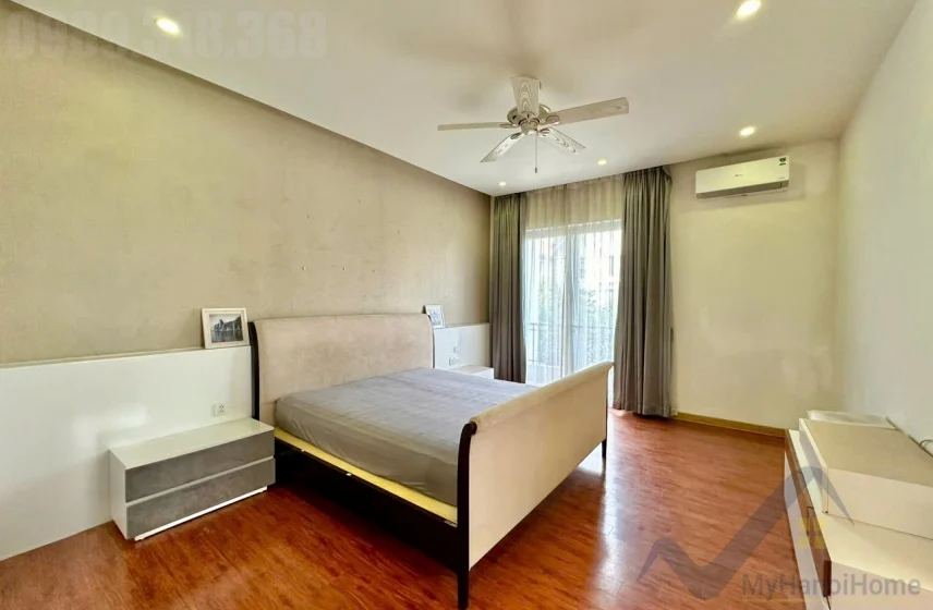 Xem ảnh 3: Ảnh 3: Cho thuê biệt thự song lập Vinhome Riverside, sân vườn full đồ