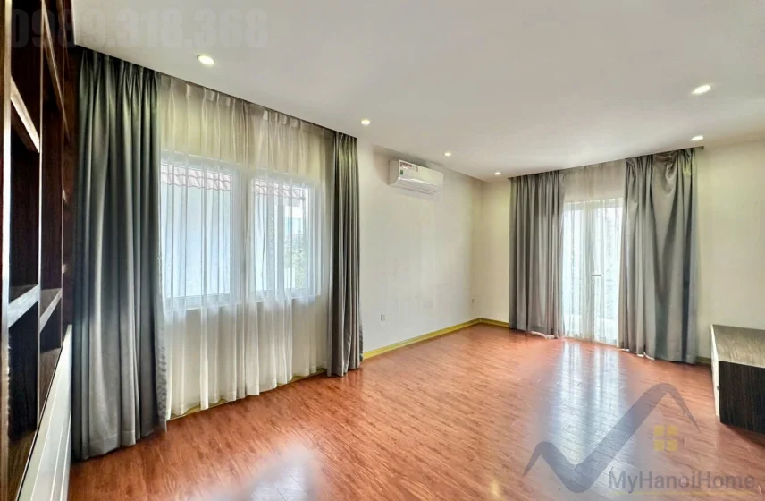 Xem ảnh 9: Ảnh 9: Cho thuê biệt thự song lập Vinhome Riverside, sân vườn full đồ