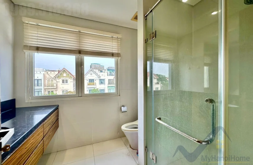 Xem ảnh 15: Ảnh 15: Cho thuê biệt thự song lập Vinhome Riverside, sân vườn full đồ