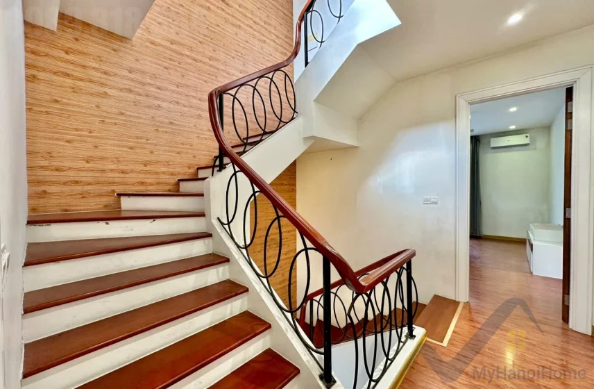 Xem ảnh 20: Ảnh 20: Cho thuê biệt thự song lập Vinhome Riverside, sân vườn full đồ