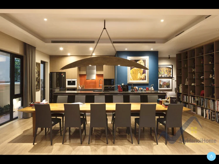 Xem ảnh 11: Ảnh 11: Cho thuê biệt thự song lập Vinhomes Riverside, 4 phòng ngủ full nội thất