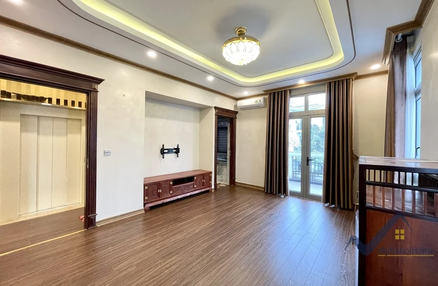 Xem ảnh 13: Ảnh 13: Cho thuê biệt thự Vinhomes Harmony có thang máy 5PN