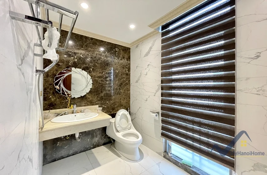Xem ảnh 19: Ảnh 19: Cho thuê biệt thự Vinhomes Harmony có thang máy 5PN