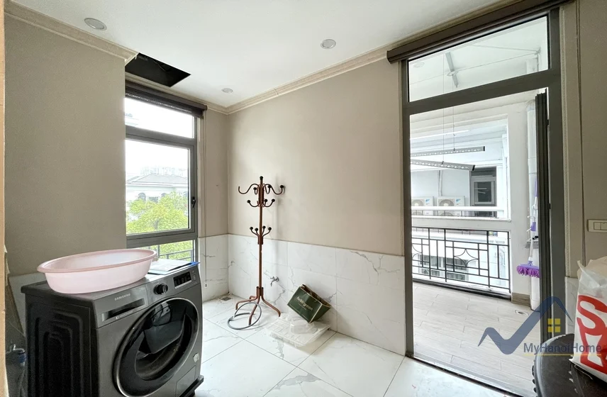 Xem ảnh 20: Ảnh 20: Cho thuê biệt thự Vinhomes Harmony có thang máy 5PN