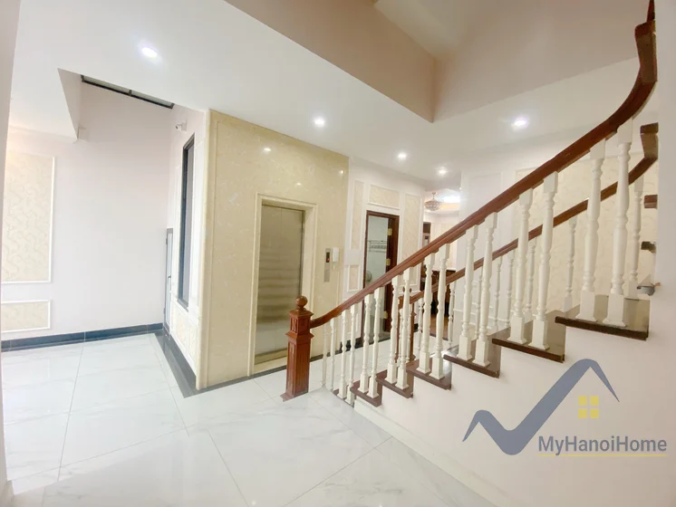 Xem ảnh 15: Ảnh 15: Cho thuê biệt thự Vinhomes Harmony song lập có thang máy