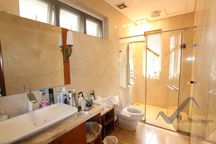 Xem ảnh 3: Ảnh 3: Cho thuê biệt thự Vinhomes Riverside căn song lập có tầng hầm