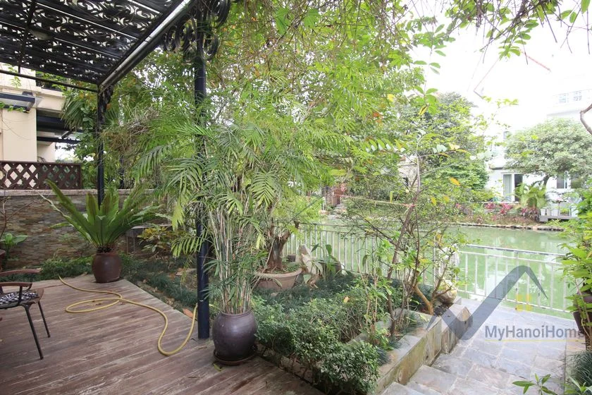 Xem ảnh 14: Ảnh 14: Cho thuê biệt thự Vinhomes Riverside căn song lập có tầng hầm