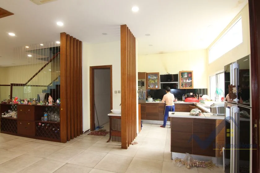 Xem ảnh 16: Ảnh 16: Cho thuê biệt thự Vinhomes Riverside căn song lập có tầng hầm