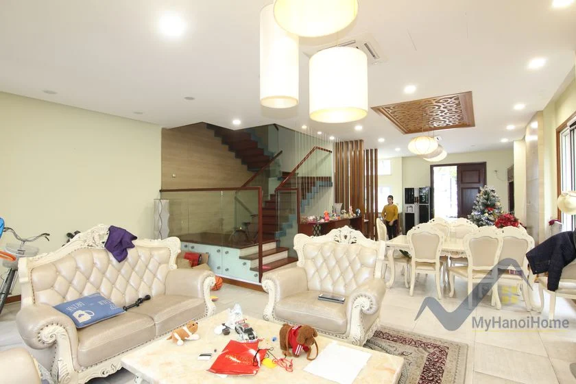 Xem ảnh 19: Ảnh 19: Cho thuê biệt thự Vinhomes Riverside căn song lập có tầng hầm