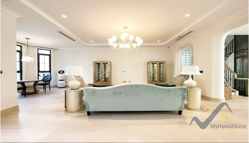Xem ảnh 2: Ảnh 2: Cho thuê biệt thự Vinhomes Riverside có bể bơi, căn đơn lập