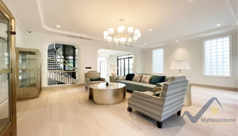 Xem ảnh 3: Ảnh 3: Cho thuê biệt thự Vinhomes Riverside có bể bơi, căn đơn lập